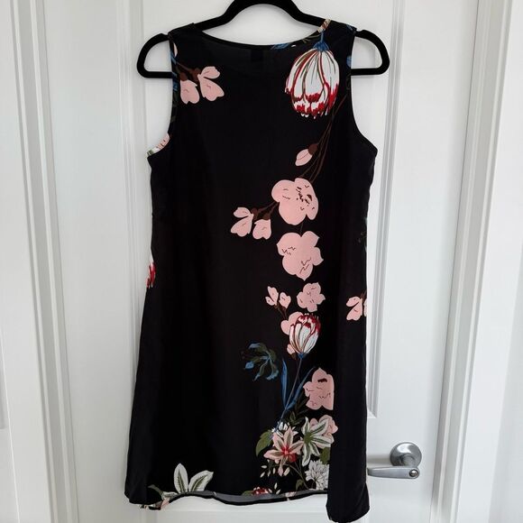 EMERY ROSE |  Sleeveless Black Floral Dress - Picture 4 of 7